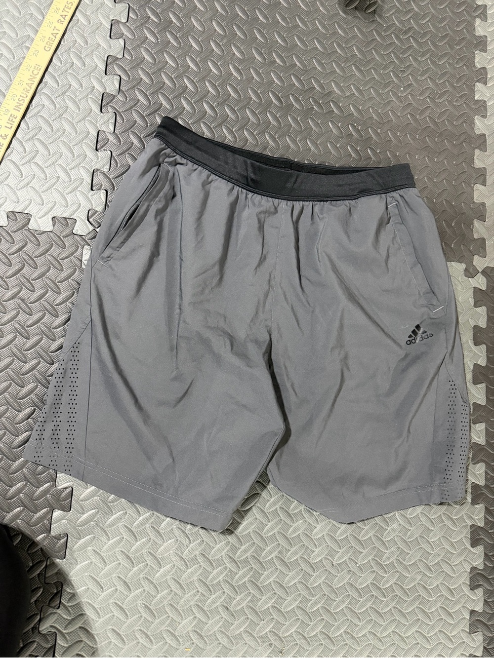 Adidas Men's Gray Athletic Shorts Size Large